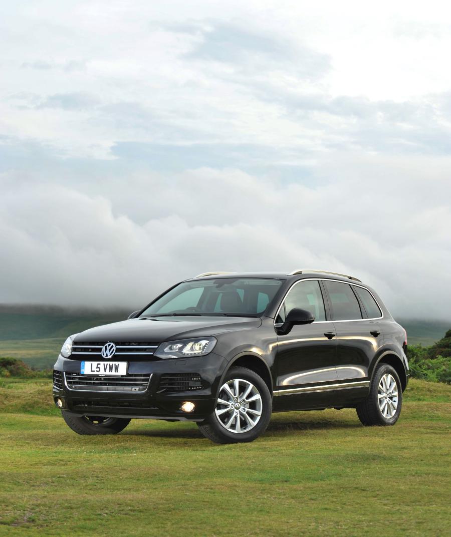  Volkswagen Touareg V6 TDi 2010 года  (UK) (фото 23 из 35)